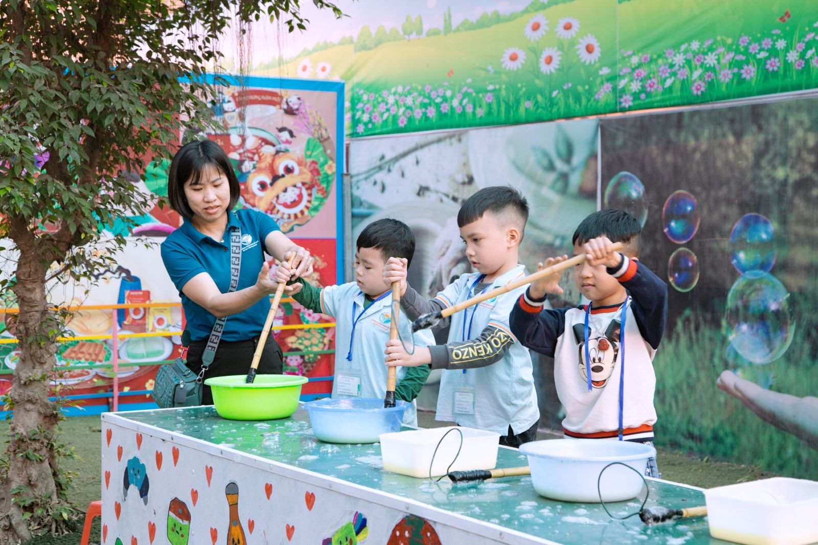 HOẠT ĐỘNG THAM QUAN TRẢI NGHIỆM TẠI KHU TRANG TRẠI GIÁO DỤC CÁNH BUỒM XANH CỦA KHỐI MẪU GIÁO LỚN VÀ MẪU GIÁO NHỠ
