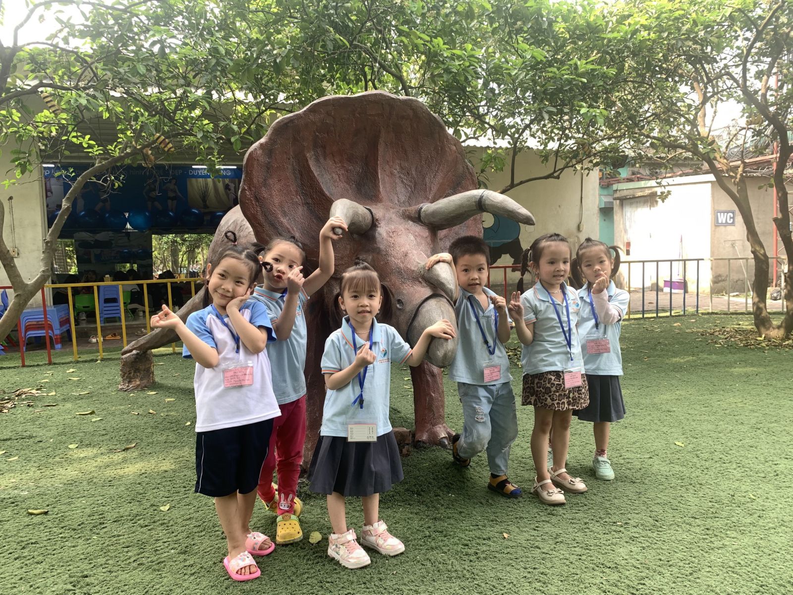 HOẠT ĐỘNG THAM QUAN TRẢI NGHIỆM TẠI KHU TRANG TRẠI GIÁO DỤC CÁNH BUỒM XANH CỦA KHỐI MẪU GIÁO LỚN VÀ MẪU GIÁO NHỠ