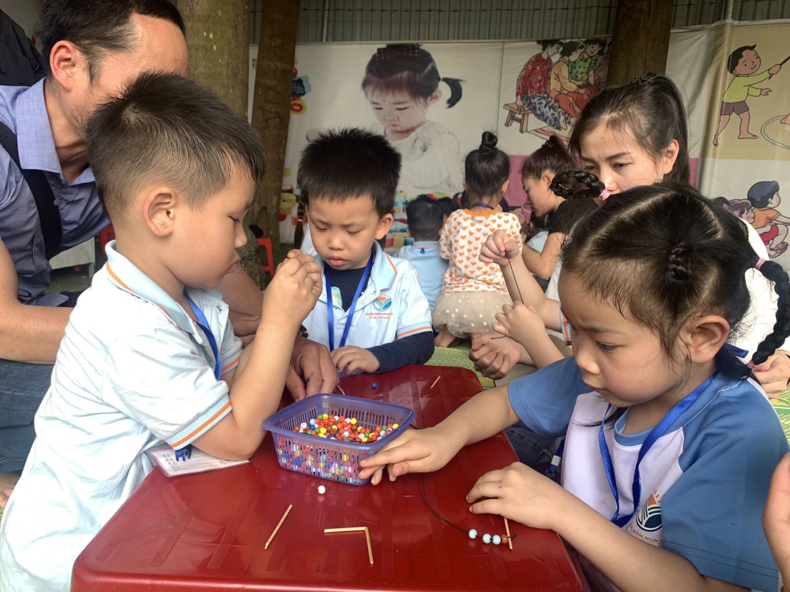 HOẠT ĐỘNG THAM QUAN TRẢI NGHIỆM TẠI KHU TRANG TRẠI GIÁO DỤC CÁNH BUỒM XANH CỦA KHỐI MẪU GIÁO LỚN VÀ MẪU GIÁO NHỠ