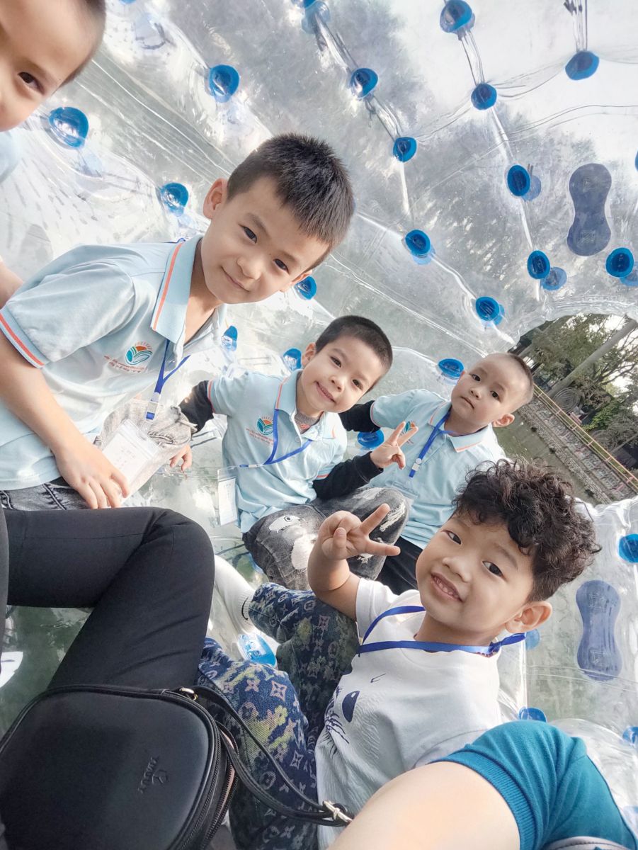 HOẠT ĐỘNG THAM QUAN TRẢI NGHIỆM TẠI KHU TRANG TRẠI GIÁO DỤC CÁNH BUỒM XANH CỦA KHỐI MẪU GIÁO LỚN VÀ MẪU GIÁO NHỠ