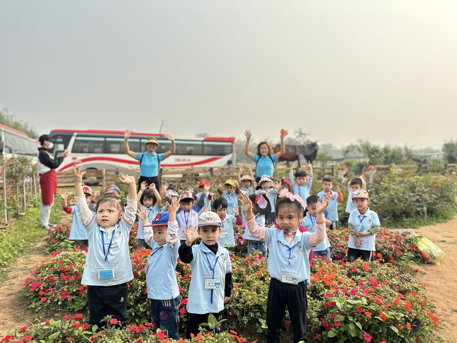 “HOẠT ĐỘNG TRẢI NGHIỆM THÚ VỊ VÀ BỔ ÍCH CỦA CÁC BẠN NHỎ KHỐI NHÀ TRẺ VÀ KHỐI MẪU GIÁO BÉ TRƯỜNG MẦM NON CỔ LOA”