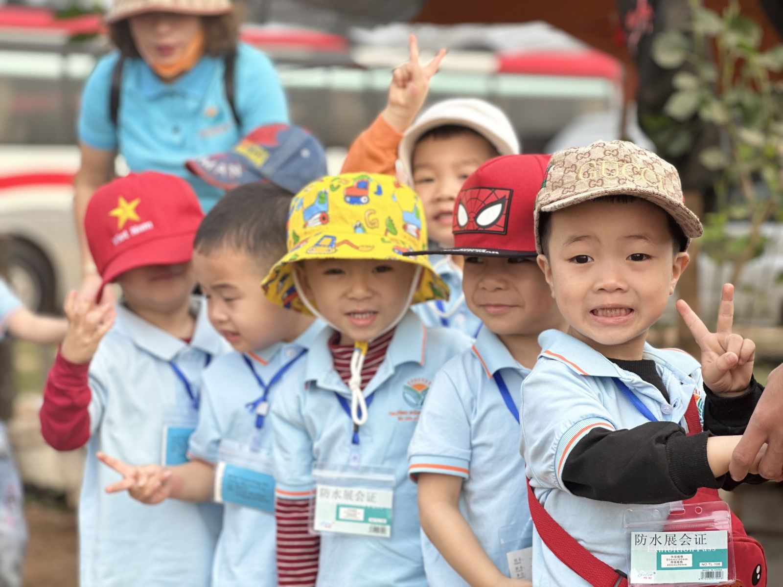 “HOẠT ĐỘNG TRẢI NGHIỆM THÚ VỊ VÀ BỔ ÍCH CỦA CÁC BẠN NHỎ KHỐI NHÀ TRẺ VÀ KHỐI MẪU GIÁO BÉ TRƯỜNG MẦM NON CỔ LOA”