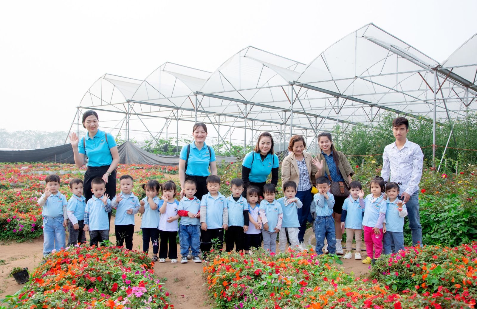 “HOẠT ĐỘNG TRẢI NGHIỆM THÚ VỊ VÀ BỔ ÍCH CỦA CÁC BẠN NHỎ KHỐI NHÀ TRẺ VÀ KHỐI MẪU GIÁO BÉ TRƯỜNG MẦM NON CỔ LOA”