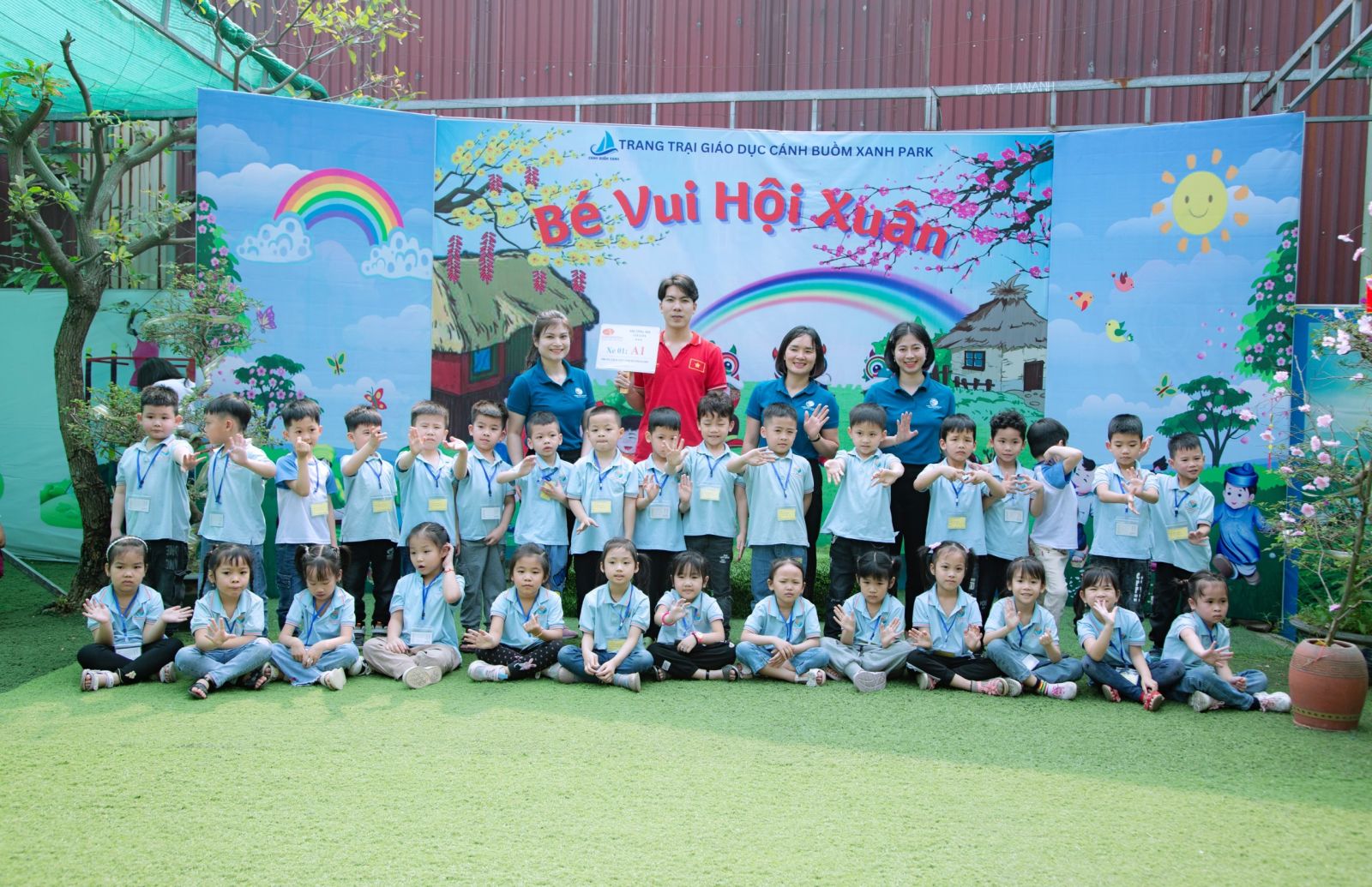 HOẠT ĐỘNG THAM QUAN TRẢI NGHIỆM TẠI KHU TRANG TRẠI GIÁO DỤC CÁNH BUỒM XANH CỦA KHỐI MẪU GIÁO LỚN VÀ MẪU GIÁO NHỠ
