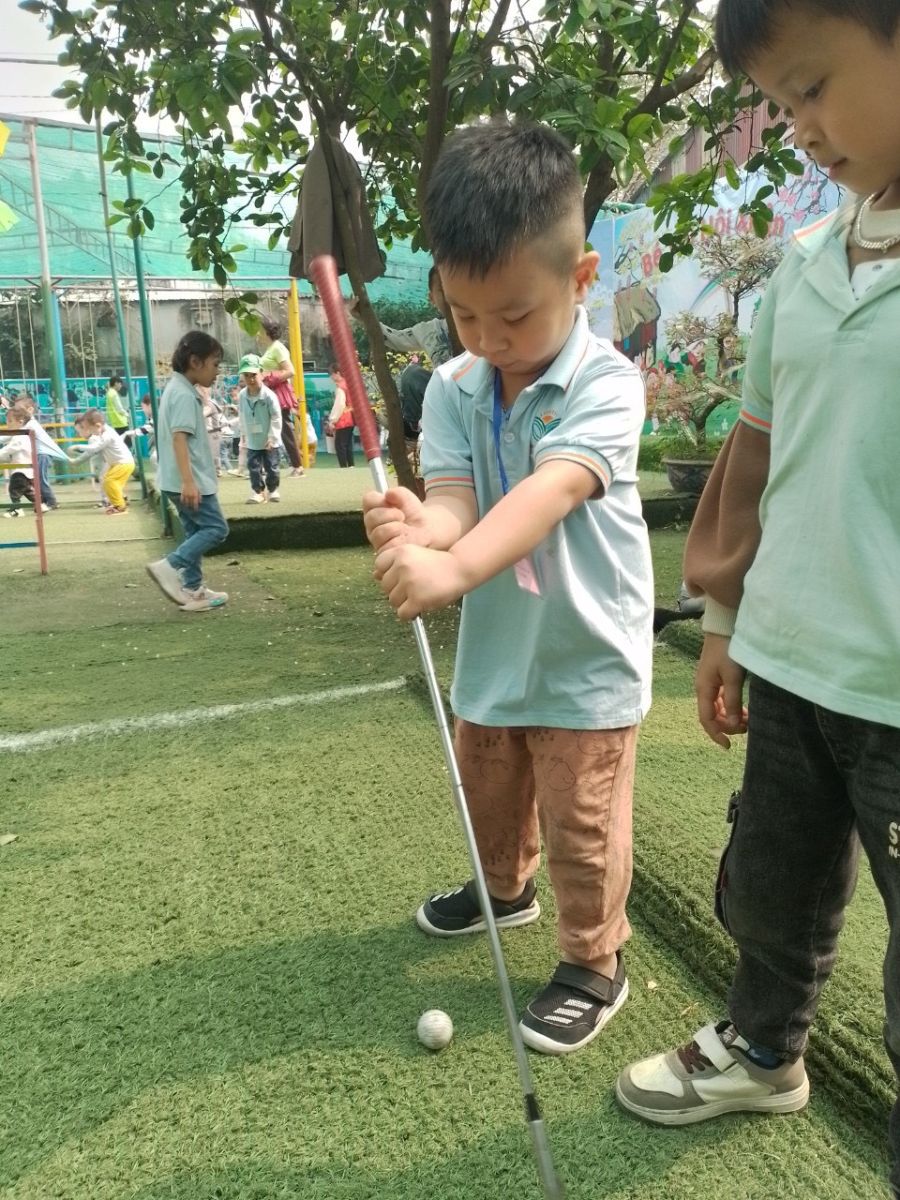 HOẠT ĐỘNG THAM QUAN TRẢI NGHIỆM TẠI KHU TRANG TRẠI GIÁO DỤC CÁNH BUỒM XANH CỦA KHỐI MẪU GIÁO LỚN VÀ MẪU GIÁO NHỠ