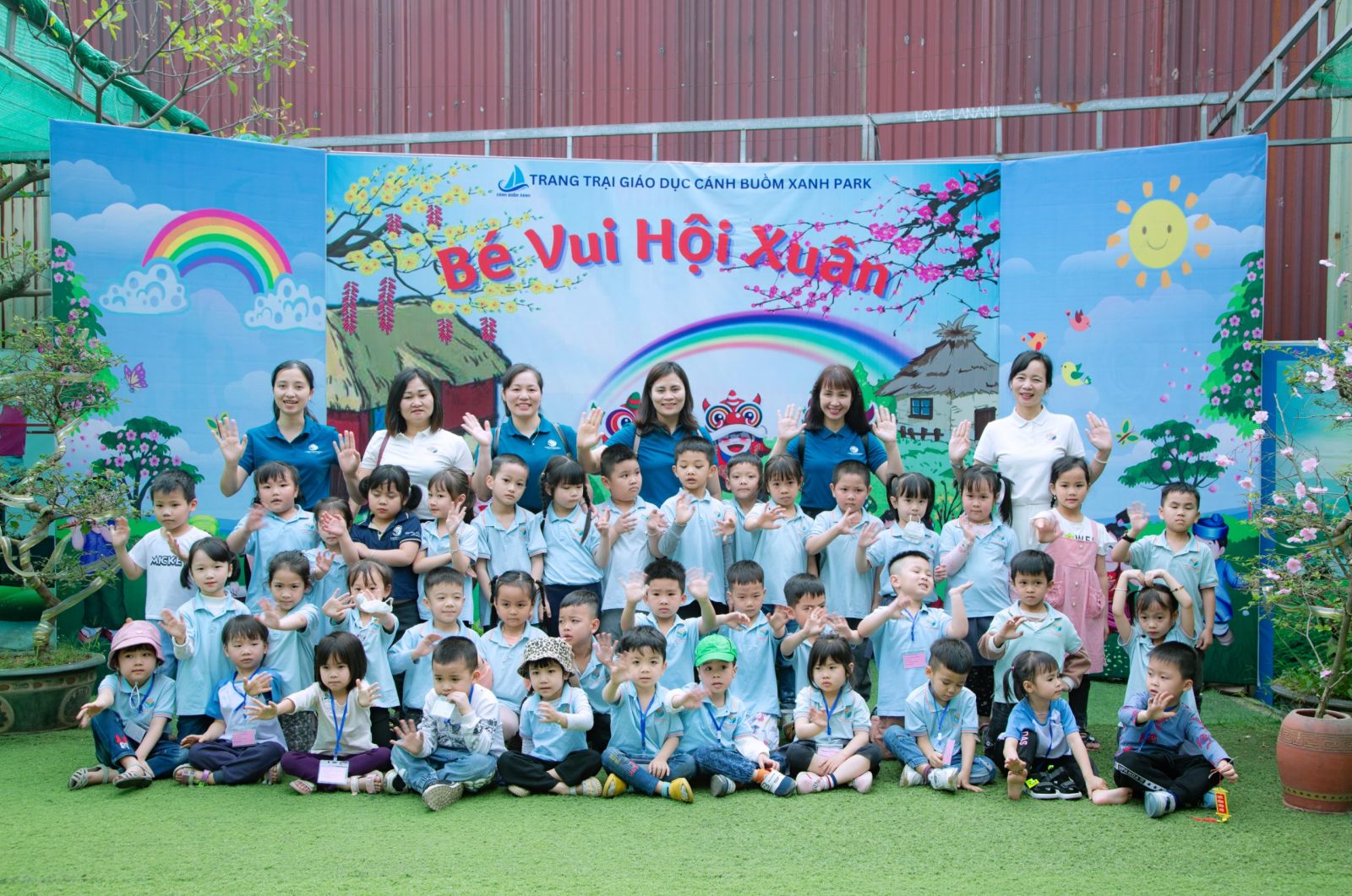 HOẠT ĐỘNG THAM QUAN TRẢI NGHIỆM TẠI KHU TRANG TRẠI GIÁO DỤC CÁNH BUỒM XANH CỦA KHỐI MẪU GIÁO LỚN VÀ MẪU GIÁO NHỠ