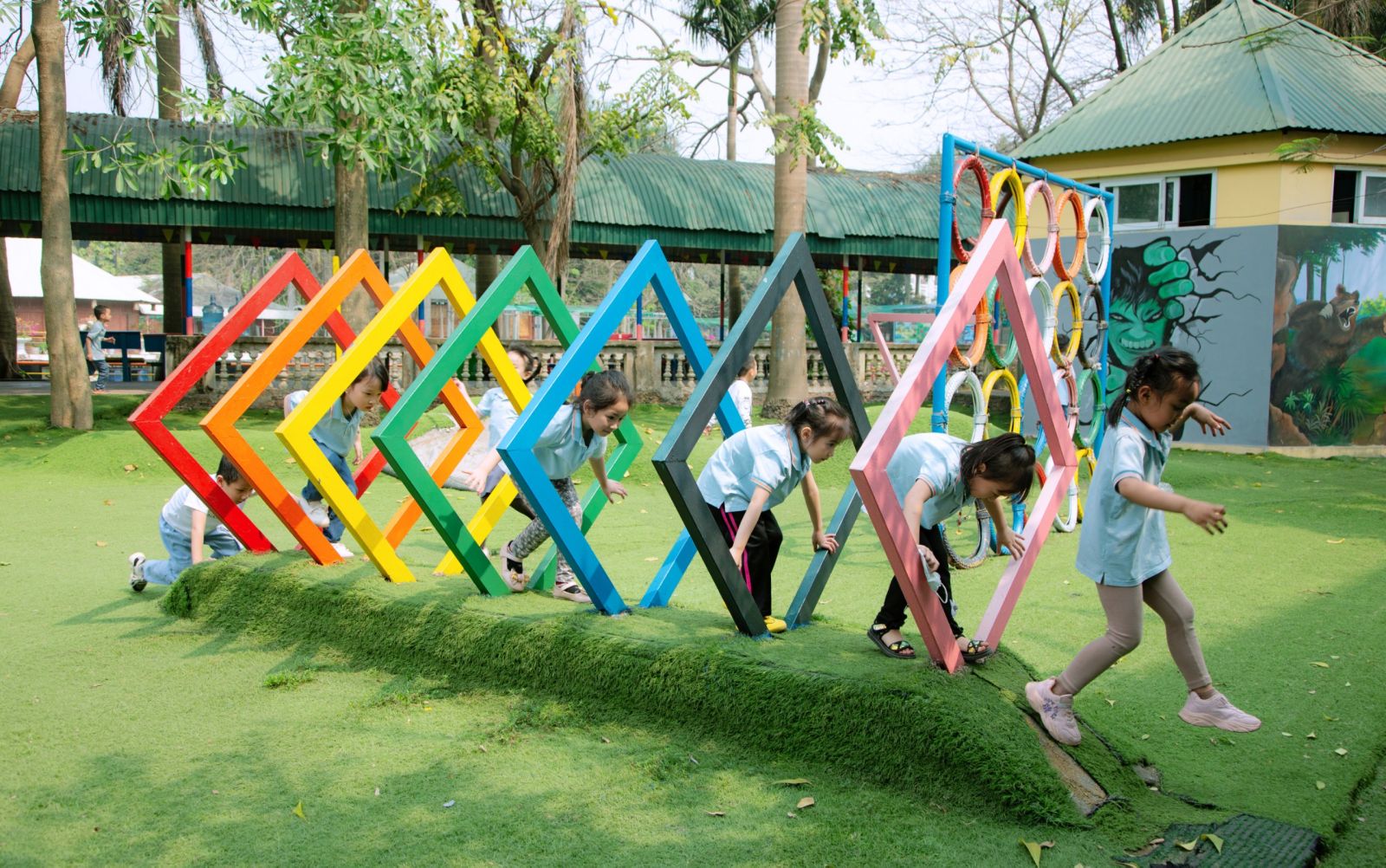 HOẠT ĐỘNG THAM QUAN TRẢI NGHIỆM TẠI KHU TRANG TRẠI GIÁO DỤC CÁNH BUỒM XANH CỦA KHỐI MẪU GIÁO LỚN VÀ MẪU GIÁO NHỠ