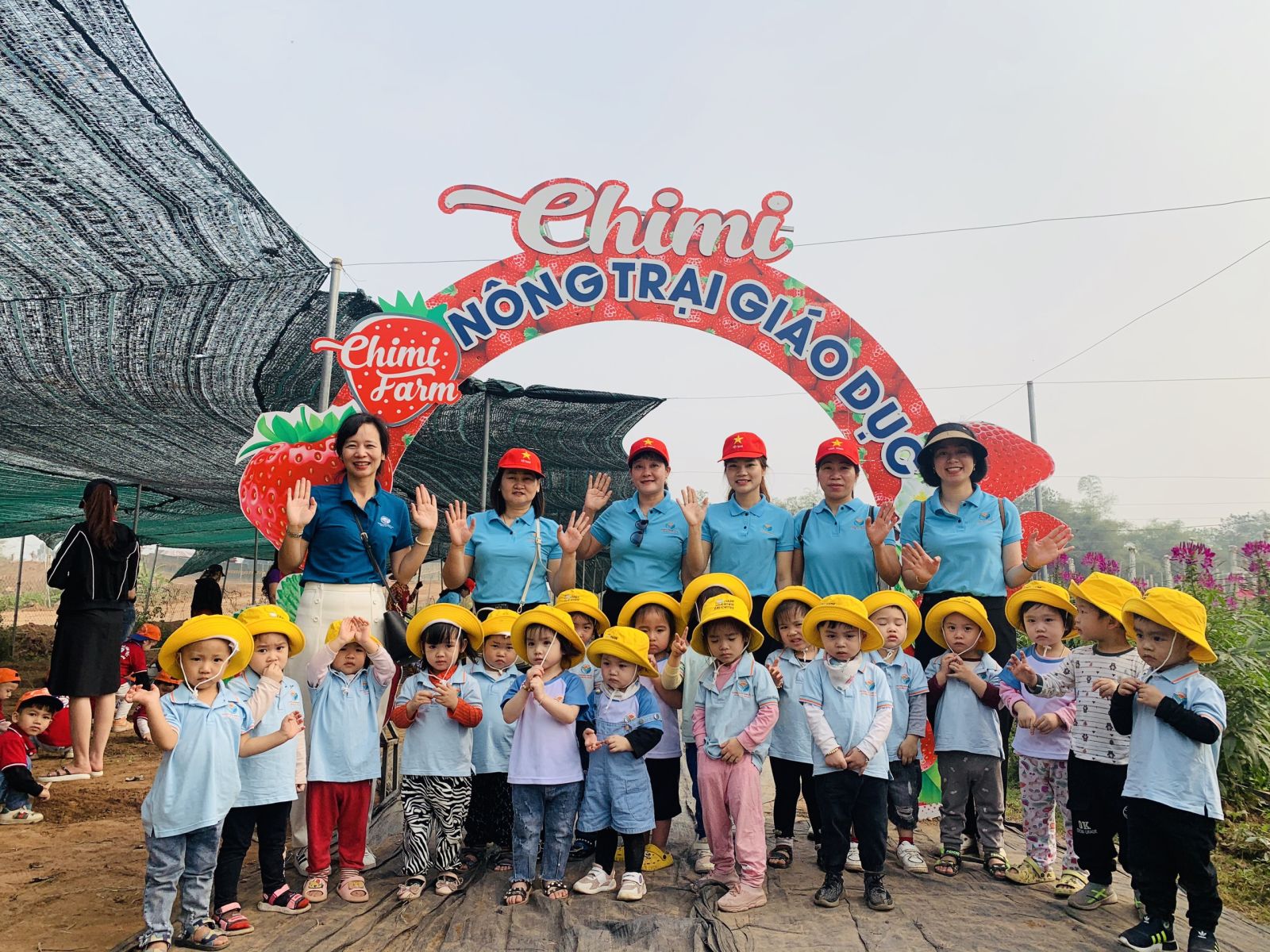 “HOẠT ĐỘNG TRẢI NGHIỆM THÚ VỊ VÀ BỔ ÍCH CỦA CÁC BẠN NHỎ KHỐI NHÀ TRẺ VÀ KHỐI MẪU GIÁO BÉ TRƯỜNG MẦM NON CỔ LOA”