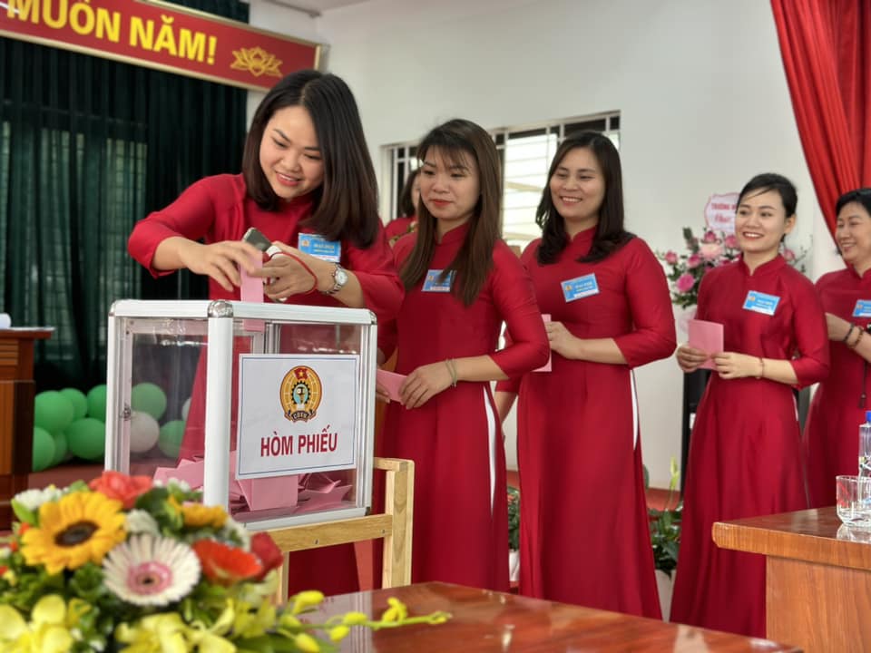 ĐẠI HỘI CÔNG ĐOÀN CƠ SỞ TRƯỜNG MẦM NON CỔ LOA NHIỆM KỲ 2023-2028