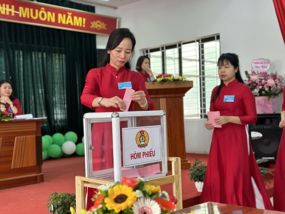ĐẠI HỘI CÔNG ĐOÀN CƠ SỞ TRƯỜNG MẦM NON CỔ LOA NHIỆM KỲ 2023-2028