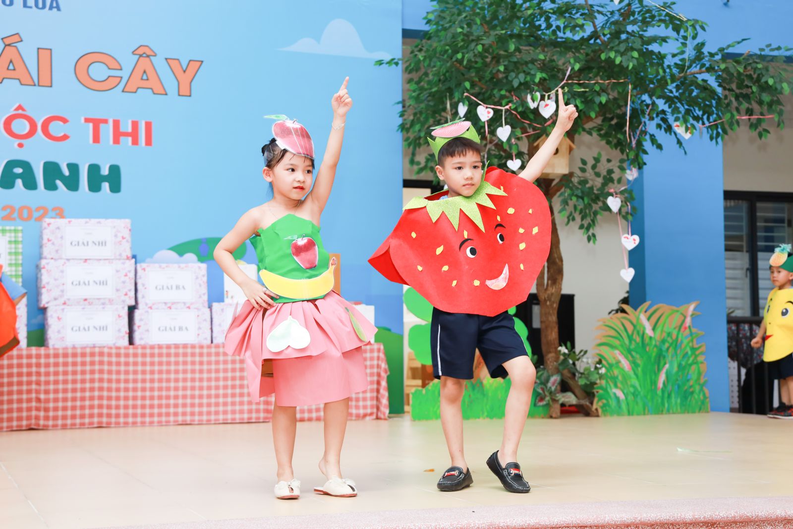 FESTIVAL TRÁI CÂY - TRAO GIẢI CUỘC THI " ĐẠI SỨ XANH" Năm học 2022 - 2023