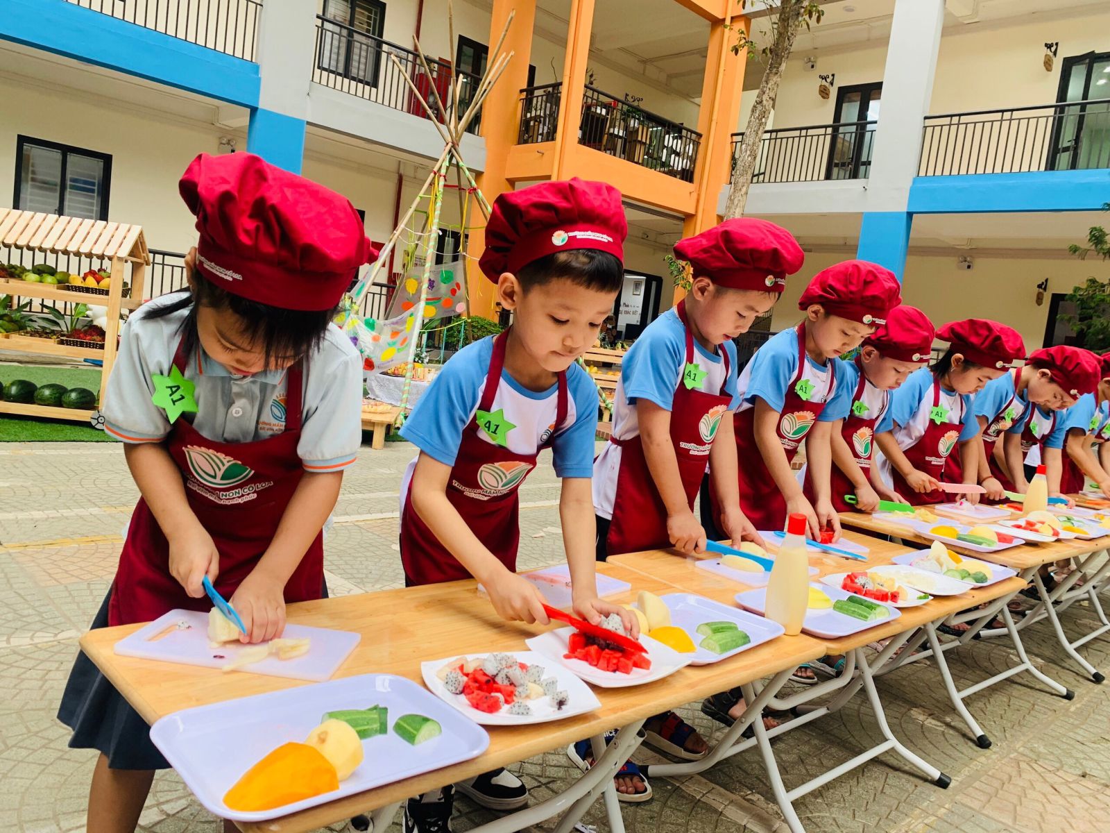FESTIVAL TRÁI CÂY - TRAO GIẢI CUỘC THI " ĐẠI SỨ XANH" Năm học 2022 - 2023