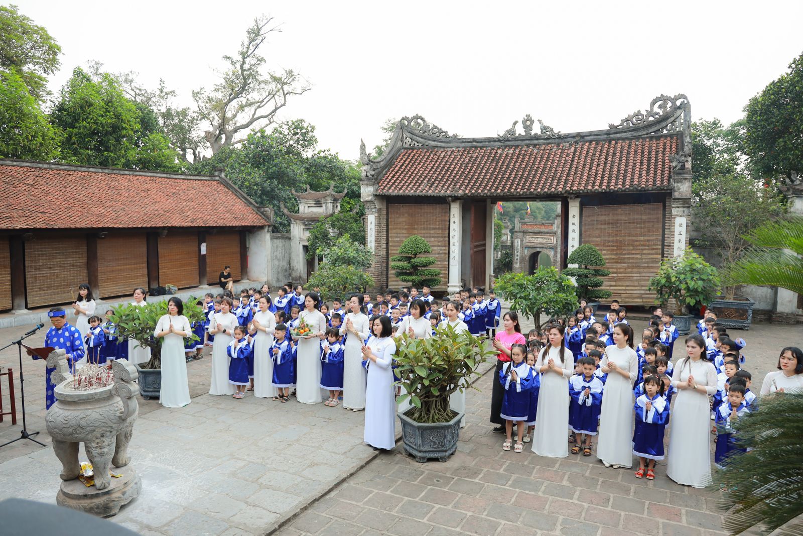 LẾ DÂNG HƯƠNG TẠI KHU DI TÍCH LỊCH SỬ ĐỀN CỔ LOA CỦA CÁC CON HỌC SINH KHỐI MẪU GIÁO LỚN - TRƯỜNG MẦM NON CỔ LOA