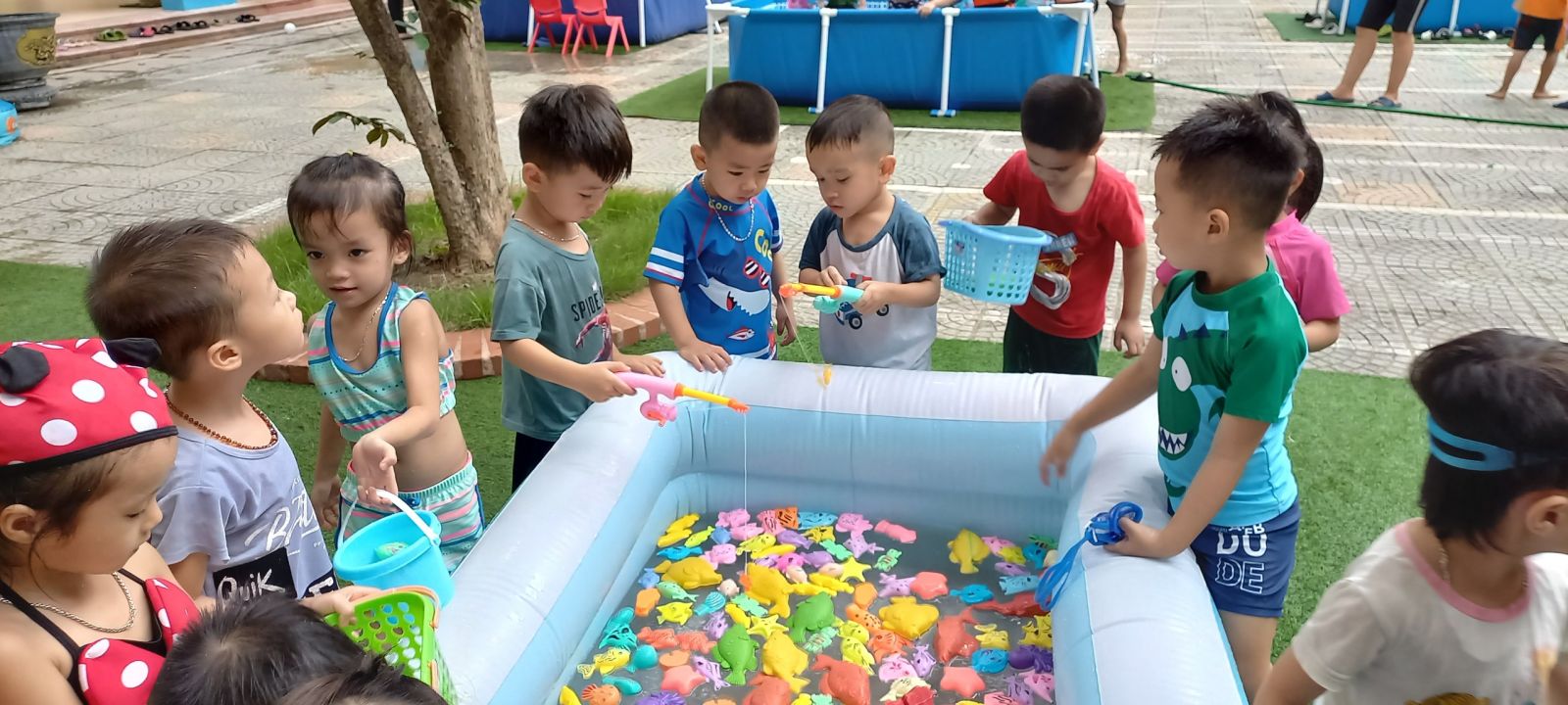 MÙA HÈ SÔI ĐỘNG VỚI "LỄ HỘI TÉ NƯỚC " CỦA CÁC BẠN NHỎ TRƯỜNG MẦM NON CỔ LOA