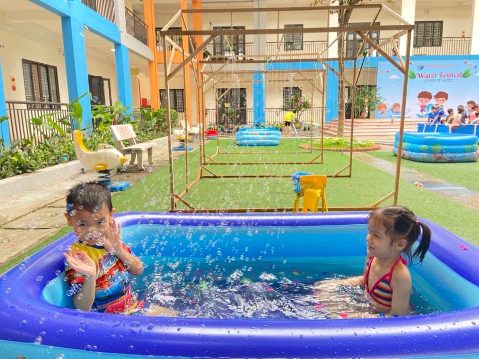 Kết thúc tuần lễ " Water Festival - Lễ hội té nước" xua tan nắng hè ở Trường mầm non Cổ Loa năm học 2022- 2023