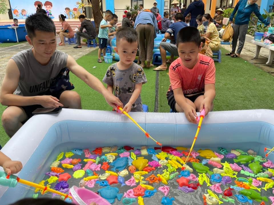 Kết thúc tuần lễ " Water Festival - Lễ hội té nước" xua tan nắng hè ở Trường mầm non Cổ Loa năm học 2022- 2023
