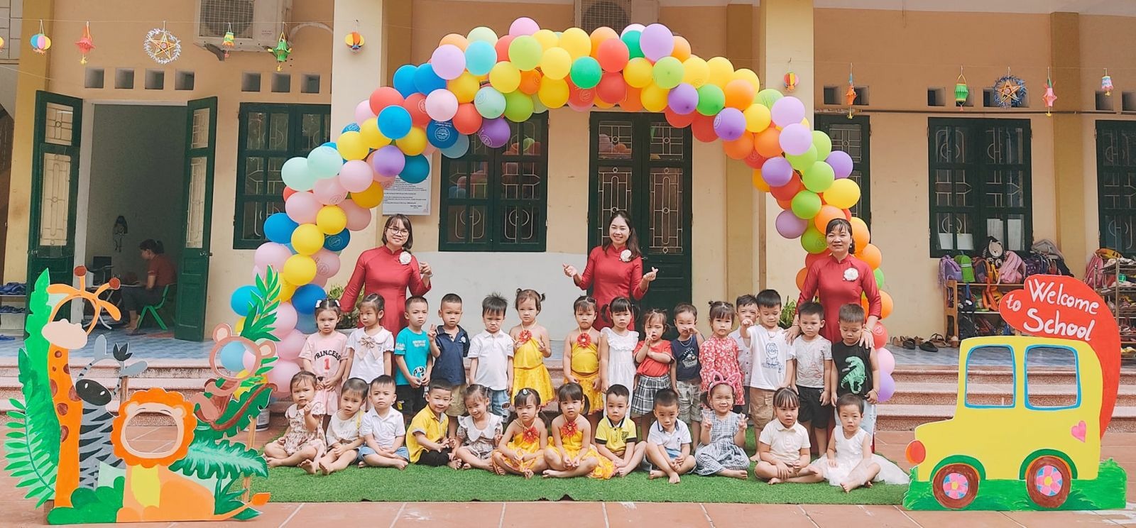 CÔ VÀ TRÒ TRƯỜNG MẦM NON CỔ LOA TƯNG BỪNG CHÀO ĐÓN NĂM HỌC MỚI 2022-2023.
