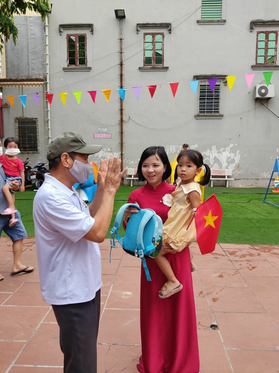 CÔ VÀ TRÒ TRƯỜNG MẦM NON CỔ LOA TƯNG BỪNG CHÀO ĐÓN NĂM HỌC MỚI 2022-2023.