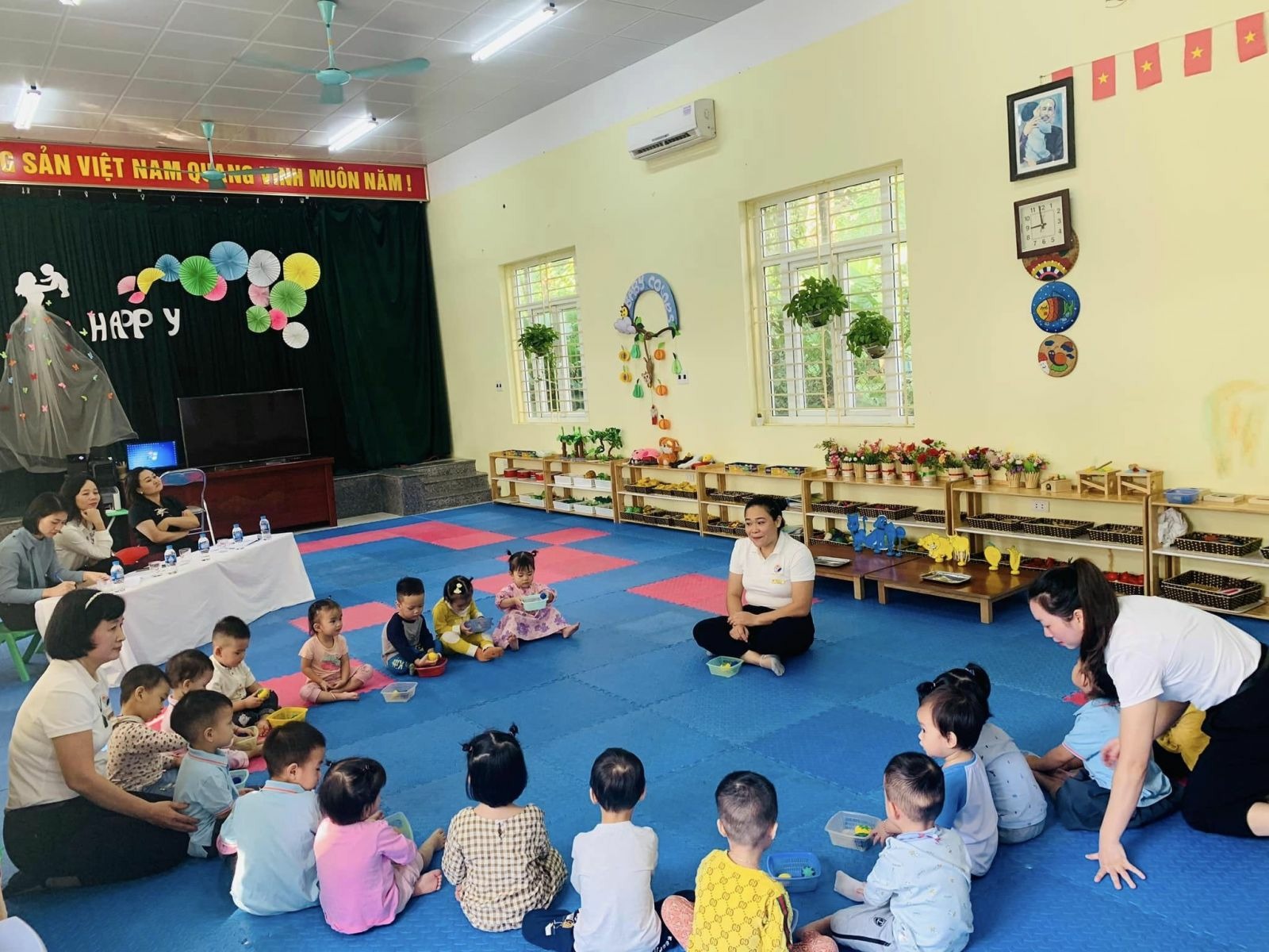 Trường mầm non Cổ Loa thi đua lập thành tích chào mừng 40 năm ngày nhà giáo Việt Nam (20/11/1982 - 20/11/2022).