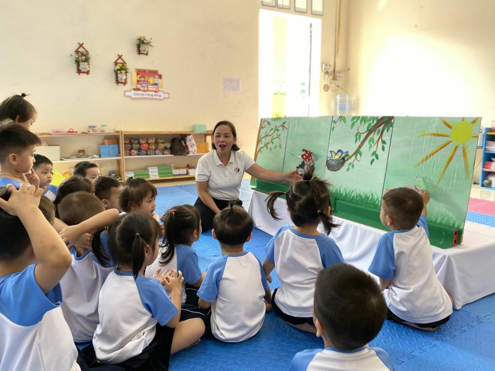 Trường mầm non Cổ Loa thi đua lập thành tích chào mừng 40 năm ngày nhà giáo Việt Nam (20/11/1982 - 20/11/2022).
