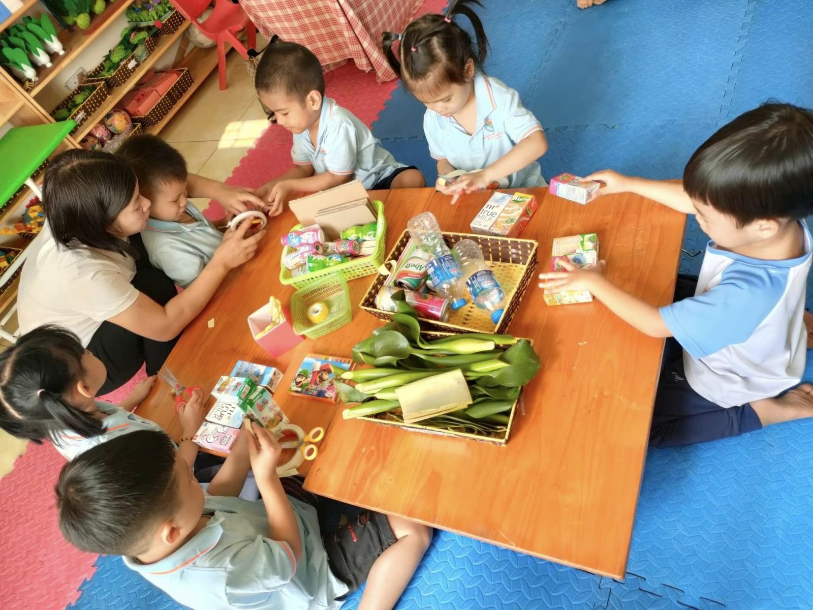 Trường mầm non Cổ Loa thi đua lập thành tích chào mừng 40 năm ngày nhà giáo Việt Nam (20/11/1982 - 20/11/2022).