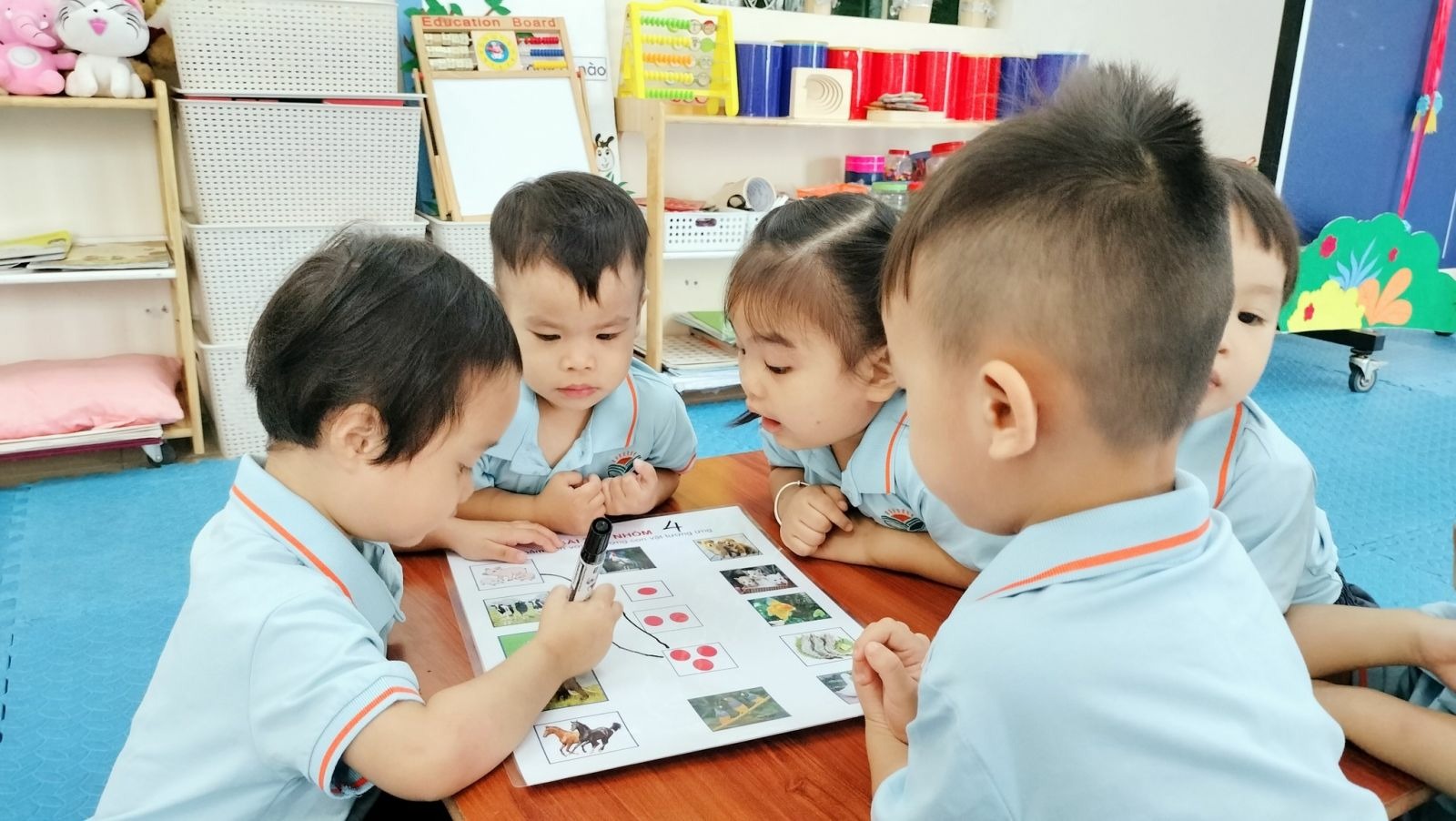 Trường mầm non Cổ Loa thi đua lập thành tích chào mừng 40 năm ngày nhà giáo Việt Nam (20/11/1982 - 20/11/2022).