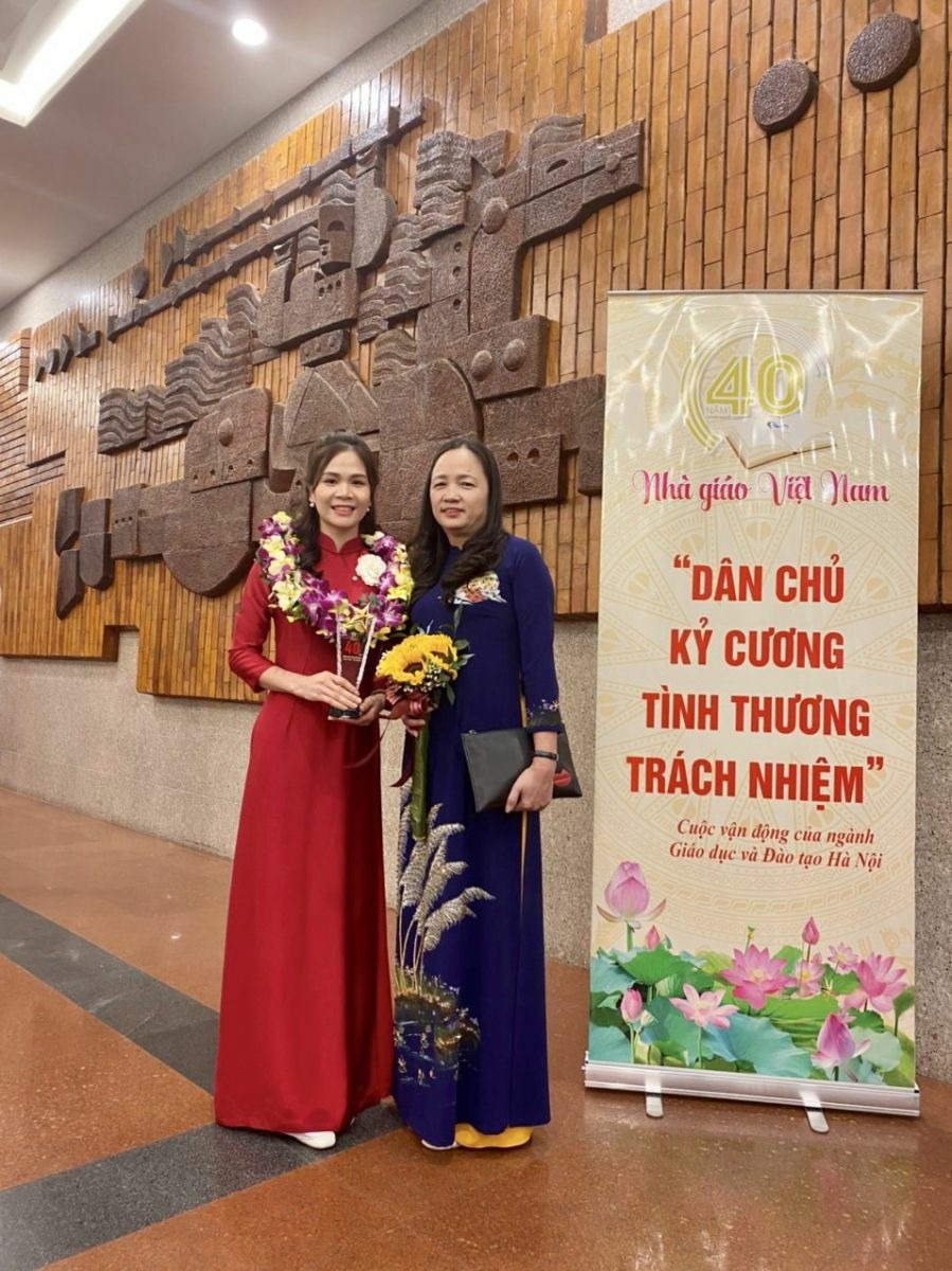 CHÚC MỪNG CÔ GIÁO NGUYỄN THỊ THANH NHÀ GIÁO TIÊU BIỂU THỦ ĐÔ GIAI ĐOẠN 1982-2022