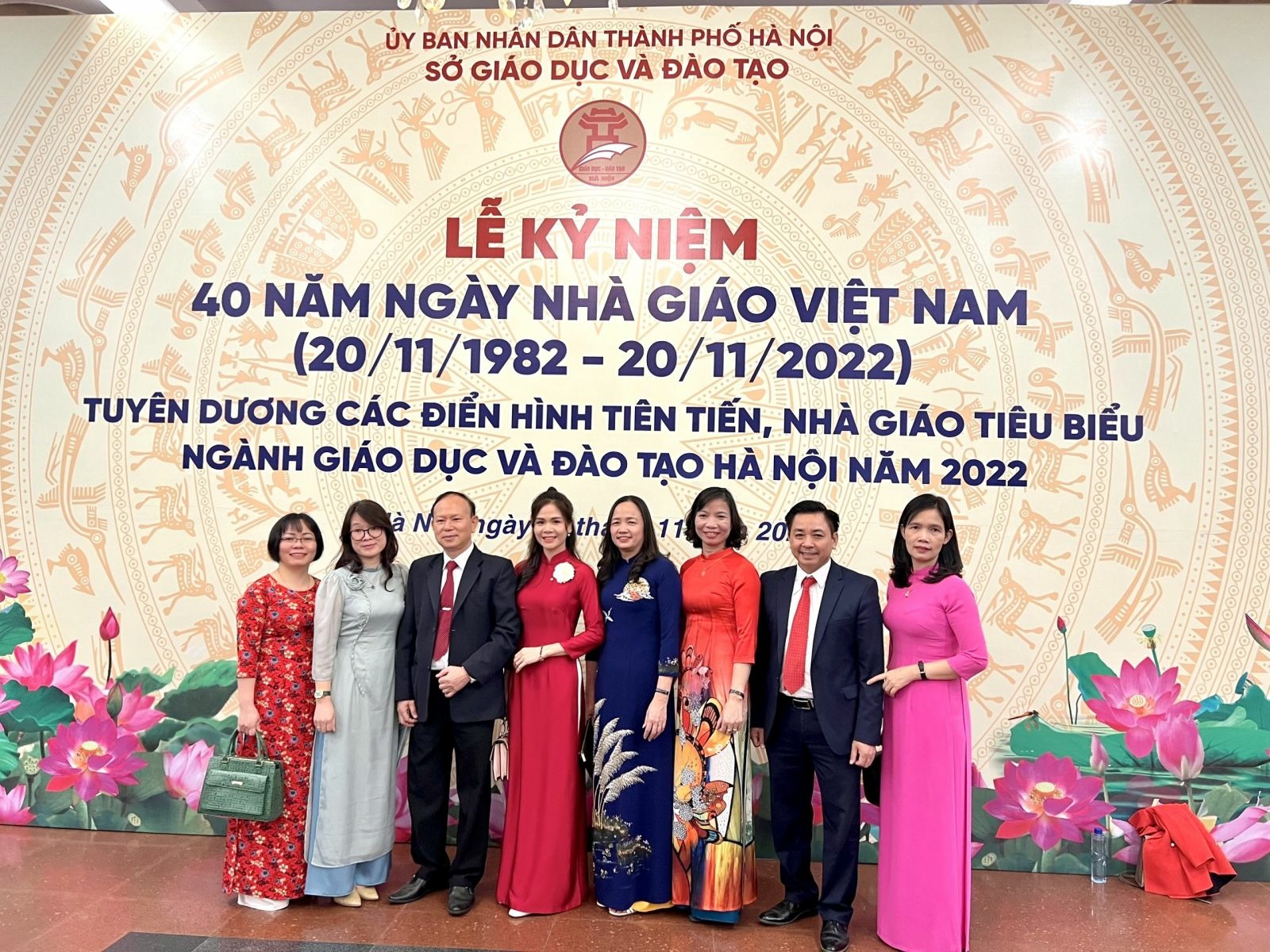 CHÚC MỪNG CÔ GIÁO NGUYỄN THỊ THANH NHÀ GIÁO TIÊU BIỂU THỦ ĐÔ GIAI ĐOẠN 1982-2022