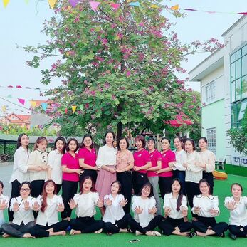 CHIA TAY CÁC EM SINH VIÊN KHÓA 44 KHOA GDMN - TRƯỜNG ĐHSPHN II