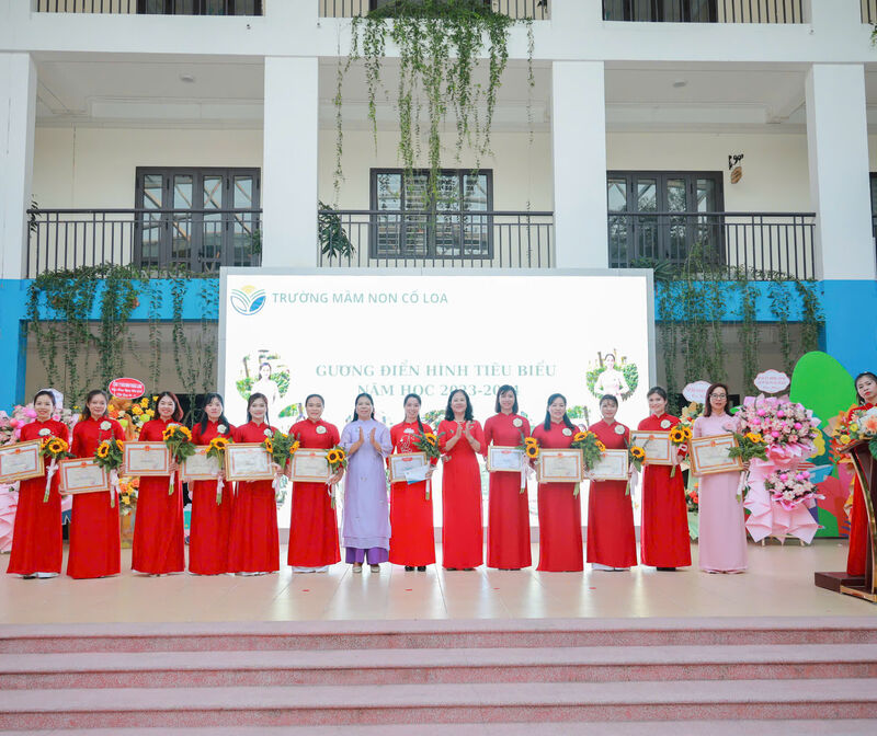 Chào mừng kỷ niệm 70 năm ngày thành lập ngành Giáo dục và đào tạo thủ đô (1954- 2024), 42 năm ngày Nhà giáo Việt Nam (20/11/1982- 20/11/2024), và tuyên dương khen thưởng các điển hình tiên tiến năm học 2023-2024.