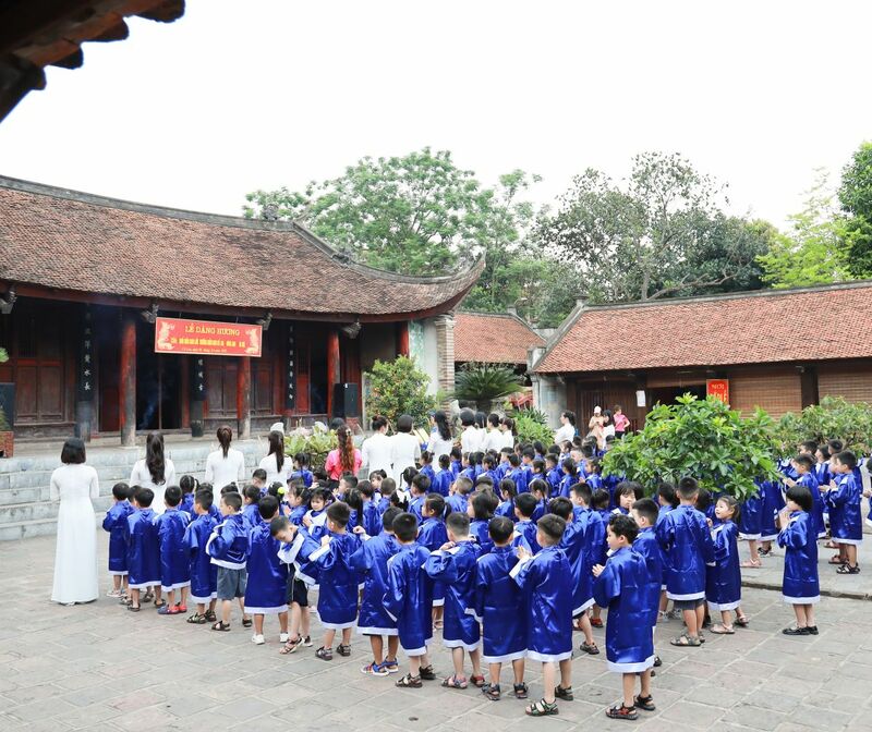 LẾ DÂNG HƯƠNG TẠI KHU DI TÍCH LỊCH SỬ ĐỀN CỔ LOA CỦA CÁC CON HỌC SINH KHỐI MẪU GIÁO LỚN - TRƯỜNG MẦM NON CỔ LOA