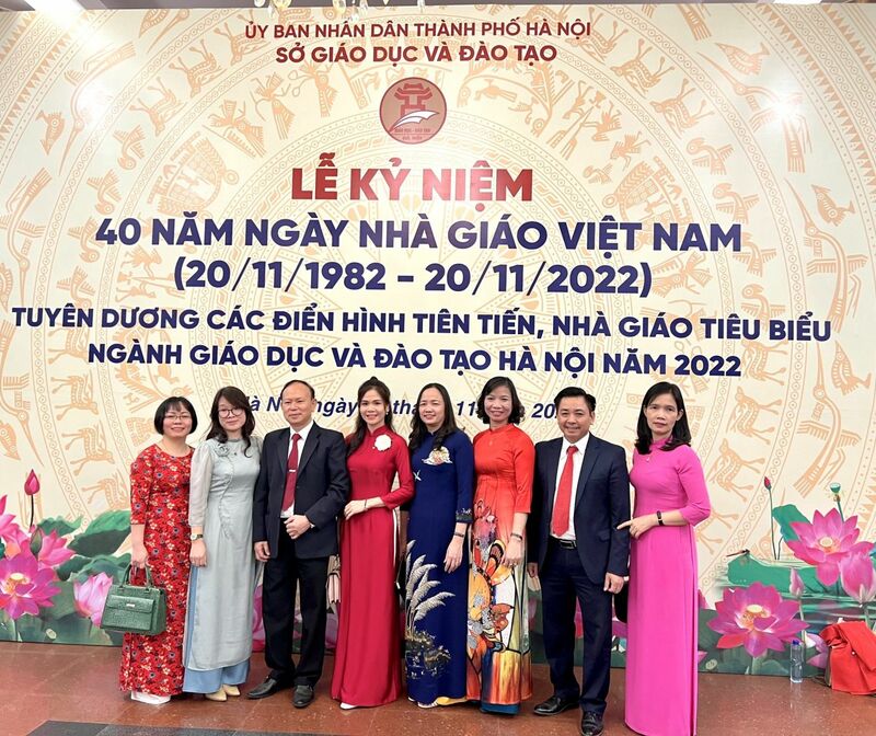CHÚC MỪNG CÔ GIÁO NGUYỄN THỊ THANH NHÀ GIÁO TIÊU BIỂU THỦ ĐÔ GIAI ĐOẠN 1982-2022