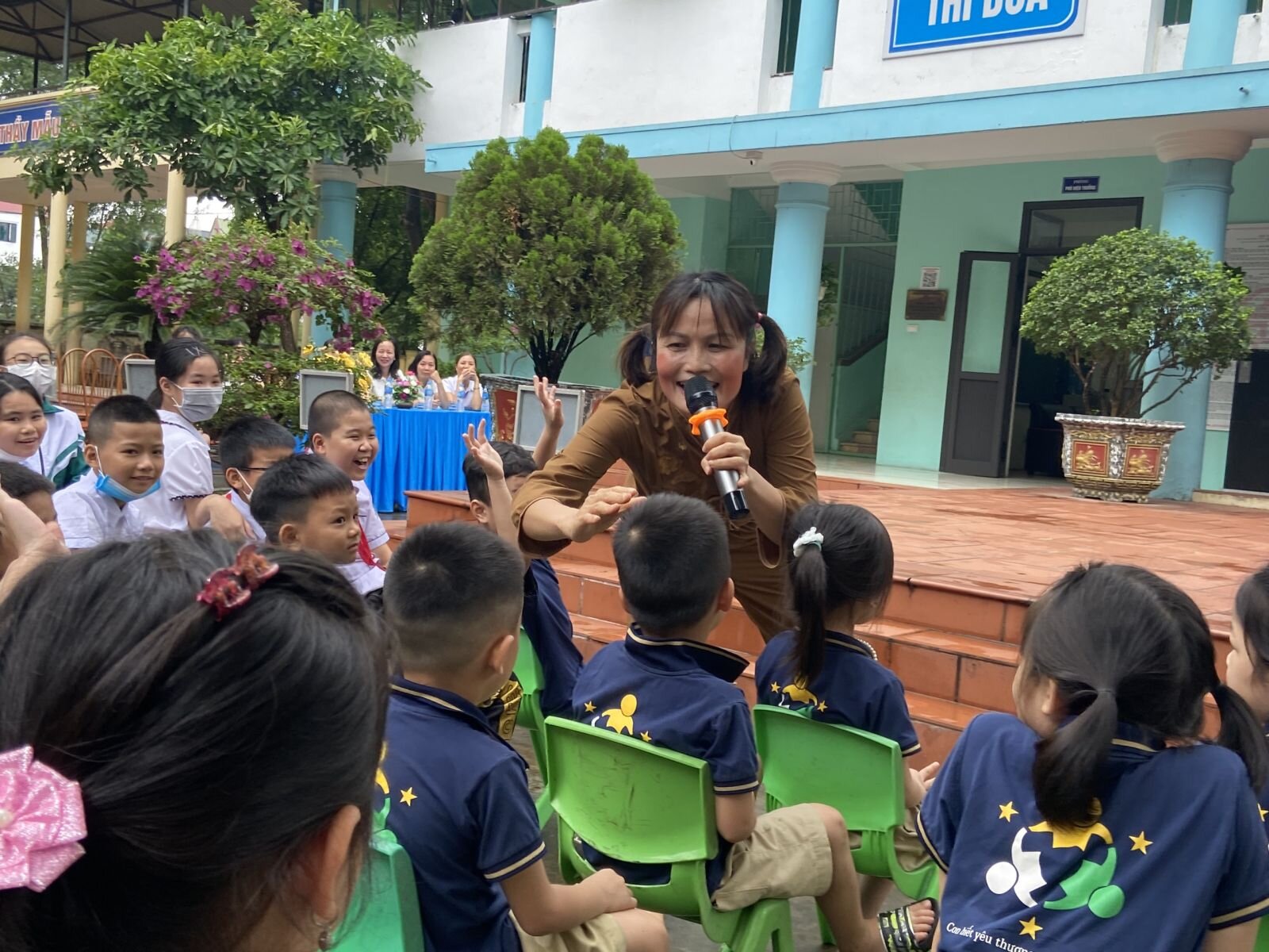 HOẠT ĐỘNG TRẢI NGHIỆM “ SINH HOẠT DƯỚI CỜ” CÙNG CÁC ANH, CHỊ TRƯỜNG TIỂU HỌC CỔ LOA CỦA CÁC BÉ KHỐI MGL (5-6) TRƯỜNG MẦM NON CỔ LOA