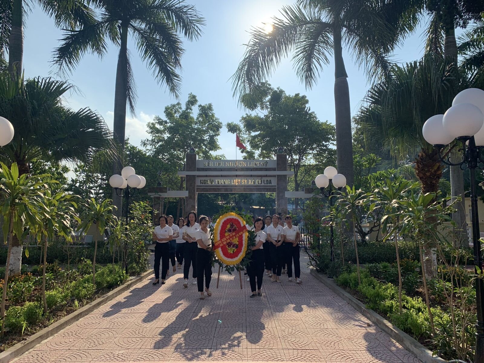 UỐNG NƯỚC NHỚ NGUỒN - KỶ NIỆM 75 NĂM NGÀY THƯƠNG BINH LIỆT SĨ