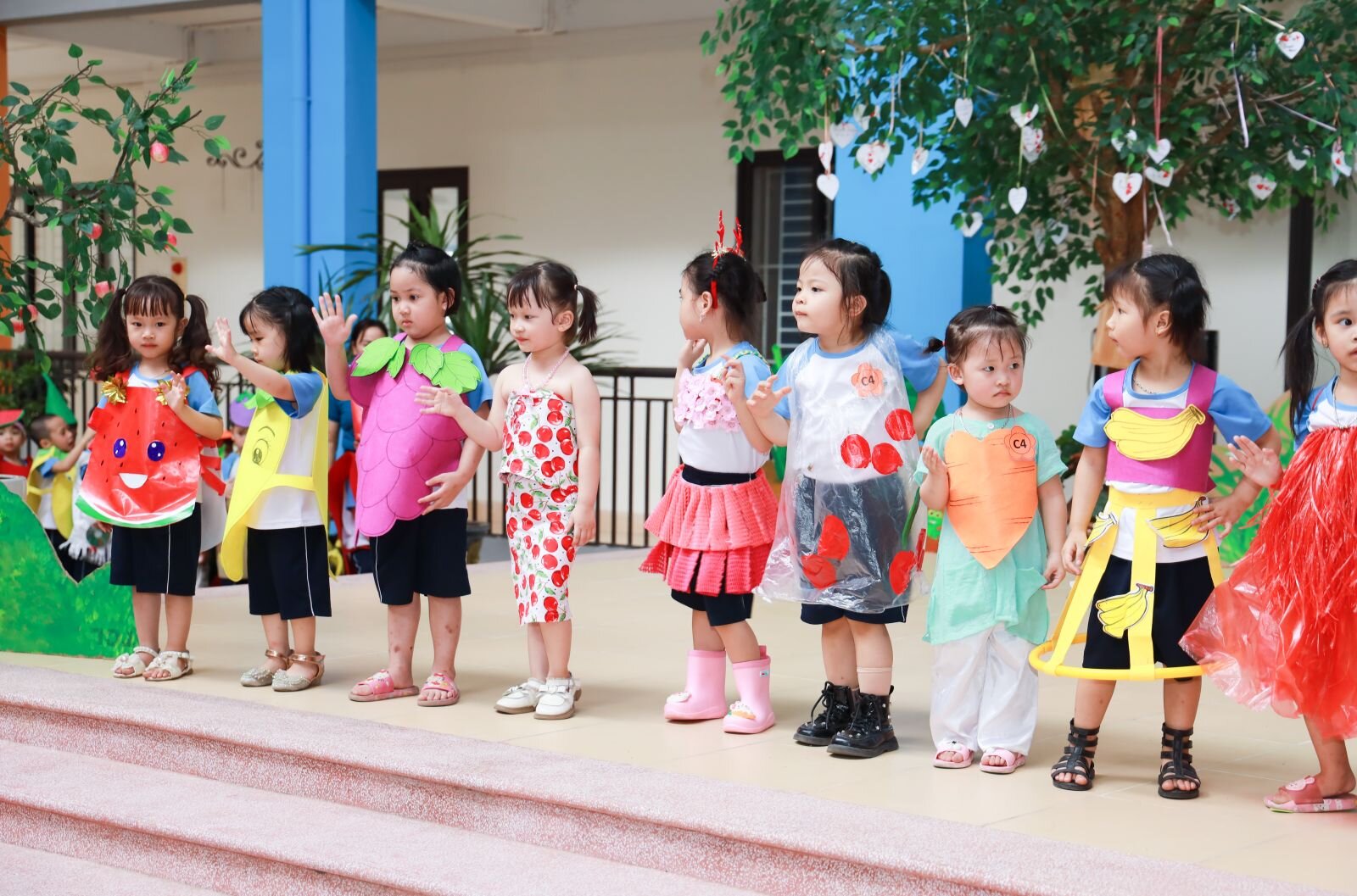 FESTIVAL TRÁI CÂY - TRAO GIẢI CUỘC THI " ĐẠI SỨ XANH" Năm học 2022 - 2023