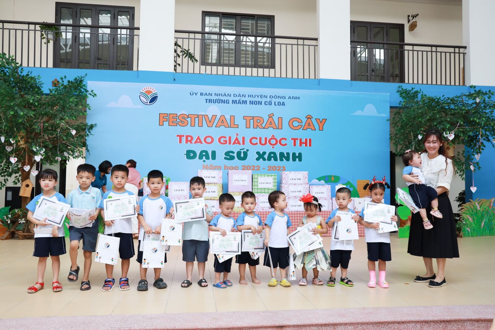 FESTIVAL TRÁI CÂY - TRAO GIẢI CUỘC THI " ĐẠI SỨ XANH" Năm học 2022 - 2023