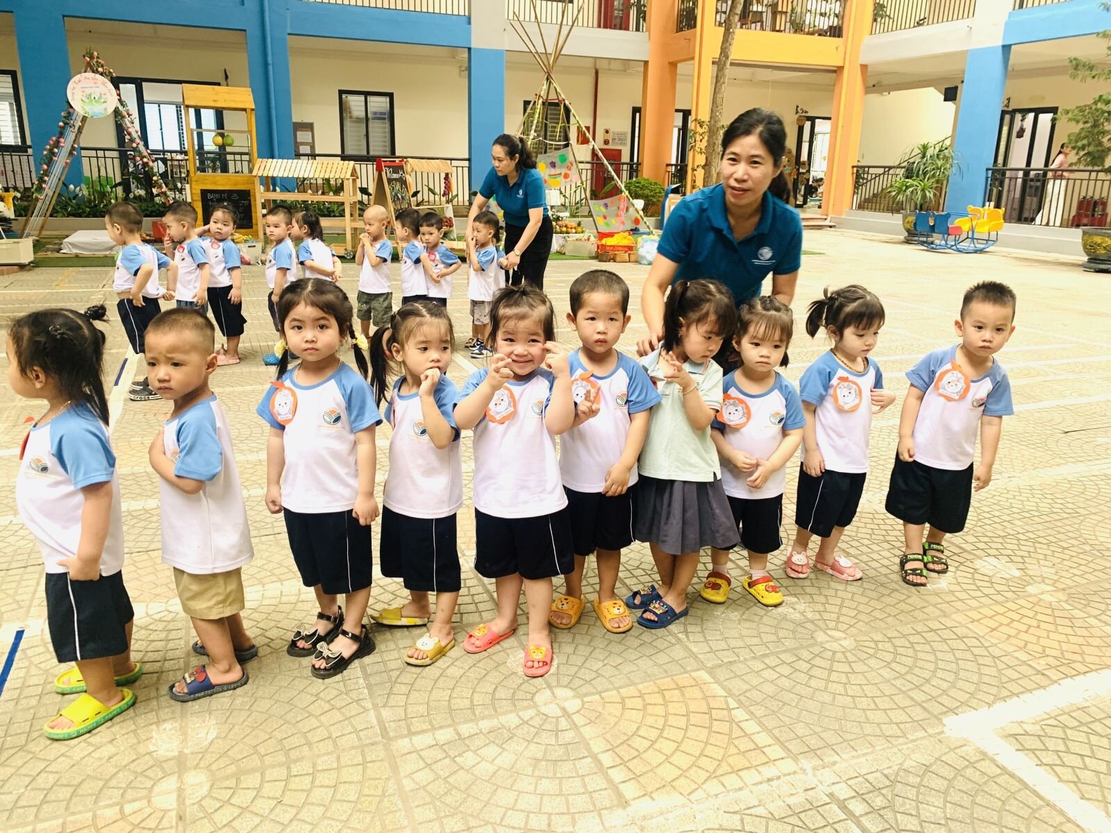 FESTIVAL TRÁI CÂY - TRAO GIẢI CUỘC THI " ĐẠI SỨ XANH" Năm học 2022 - 2023