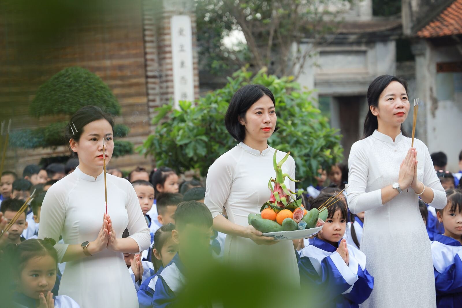 LẾ DÂNG HƯƠNG TẠI KHU DI TÍCH LỊCH SỬ ĐỀN CỔ LOA CỦA CÁC CON HỌC SINH KHỐI MẪU GIÁO LỚN - TRƯỜNG MẦM NON CỔ LOA