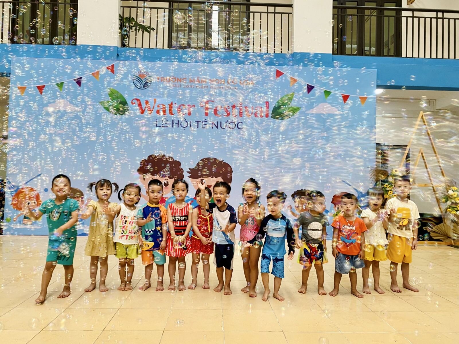 MÙA HÈ SÔI ĐỘNG VỚI "LỄ HỘI TÉ NƯỚC " CỦA CÁC BẠN NHỎ TRƯỜNG MẦM NON CỔ LOA