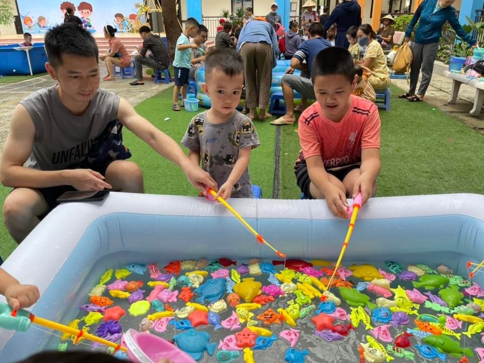 Kết thúc tuần lễ " Water Festival - Lễ hội té nước" xua tan nắng hè ở Trường mầm non Cổ Loa năm học 2022- 2023